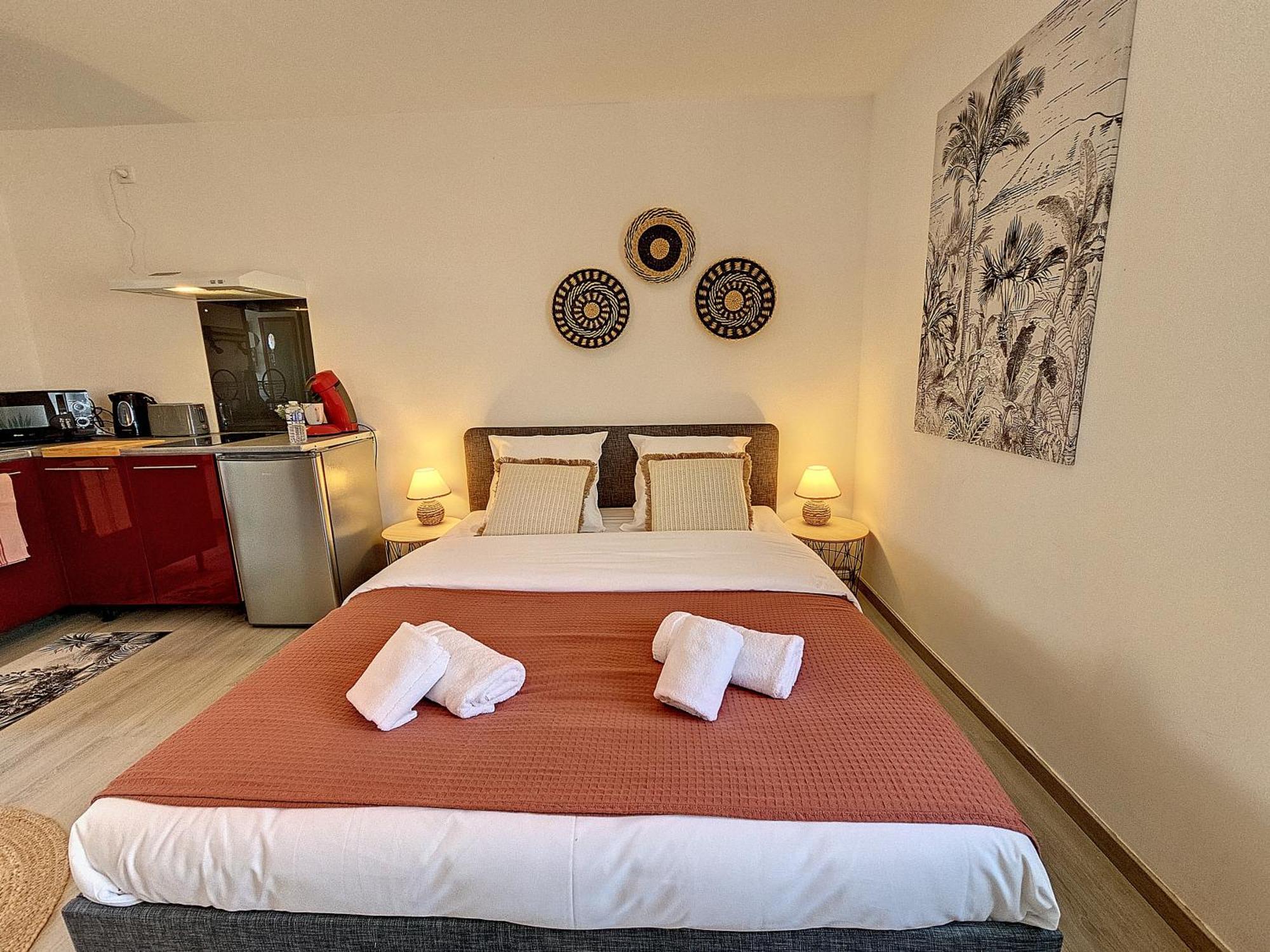 L'Auberge De La Gare, Appartements Tout Confort, Proches Gare Yzeure Esterno foto